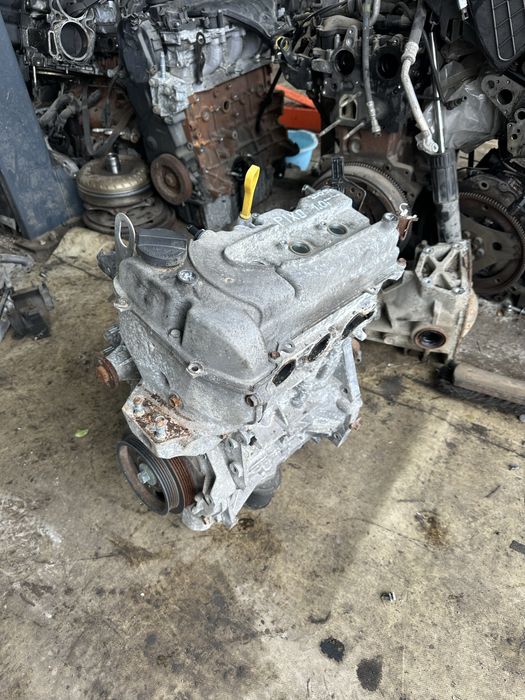 Двигател Нисан 1.0i - K10B