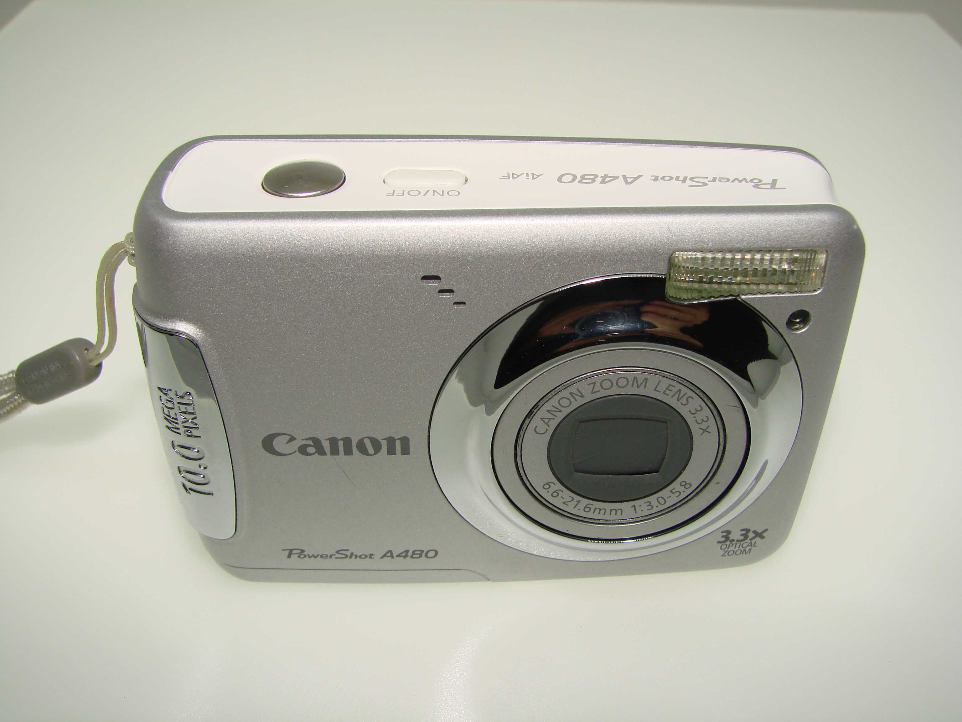 Canon PowerShot A480 страхотен малък фотоапарат 10 MP работи отлично
