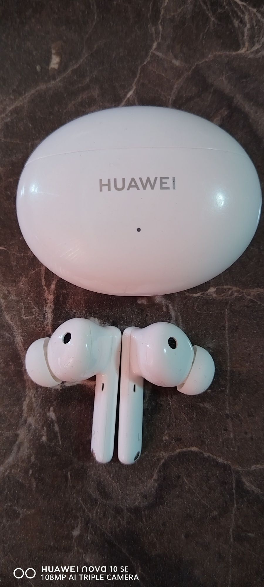 Bluetooth  слушалки HUAWEI