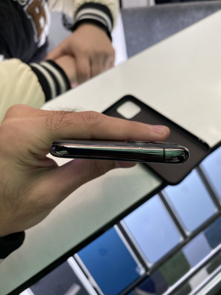 Iphone 11 pro black