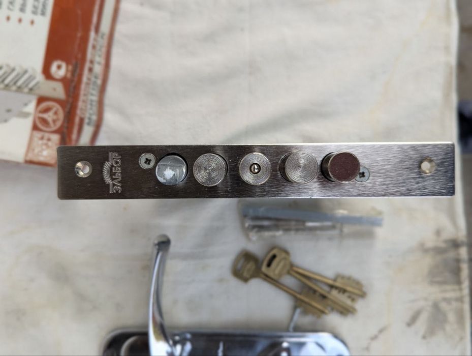 Продам замок врезной