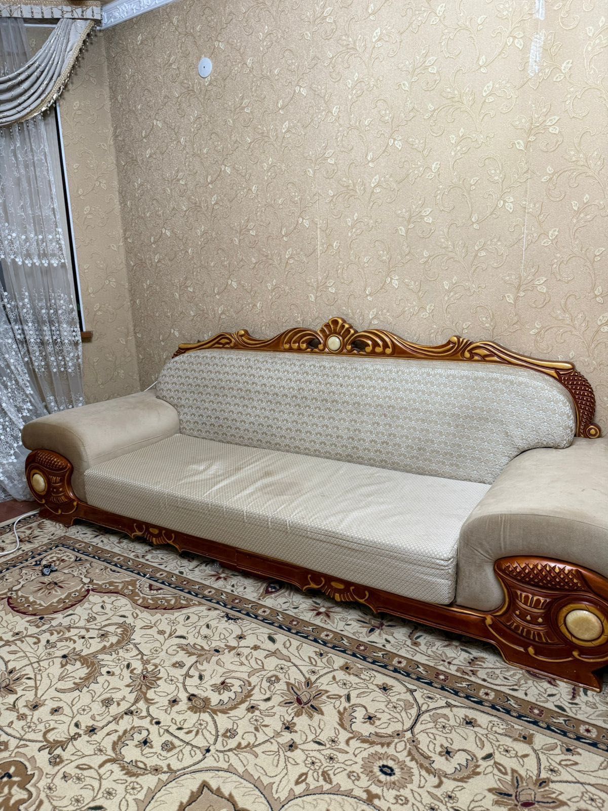 Диван комплект сатылады