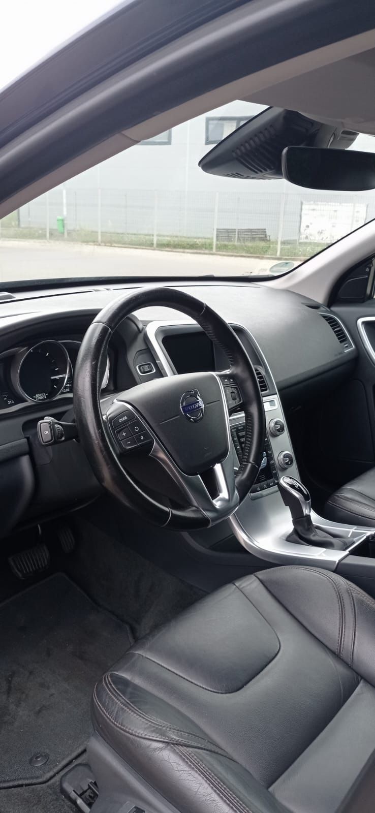 Volvo xc 60 an 2017 automat motor 20tdi 190cai euro 6 model oceanreis