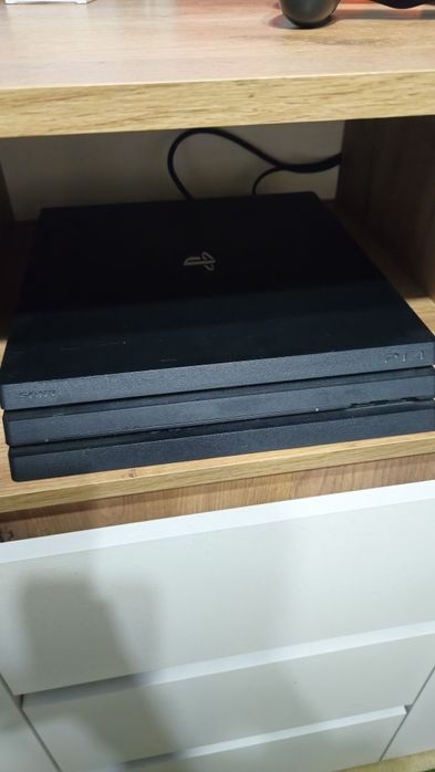 Продам плейстейшн 4