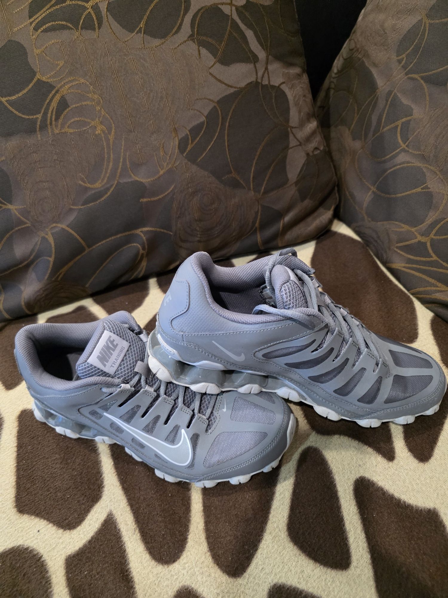 NIKE маратонки REAX 8 TR MESH