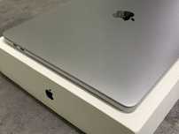Macbook pro 15 inch 2016 i7 Silver 16gb