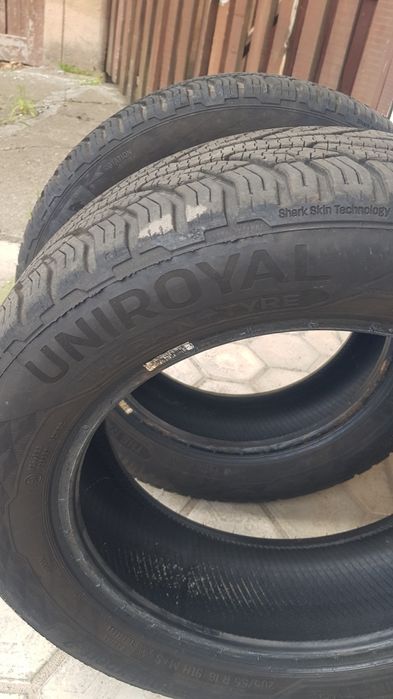 2 бр. гуми 205 55 16 Uniroyal