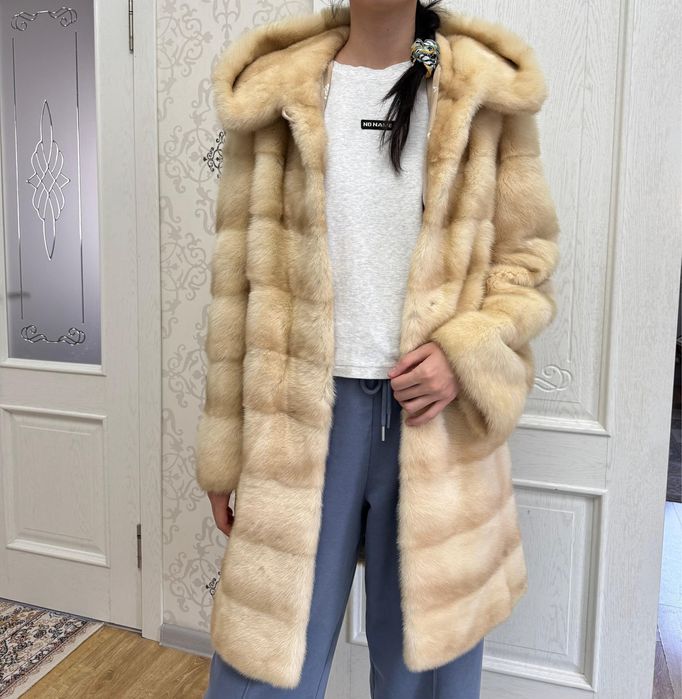 Цельная норковая шуба