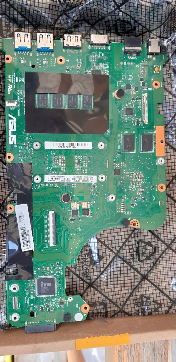 Asus x555ld i3 4gb GT820 motherboard