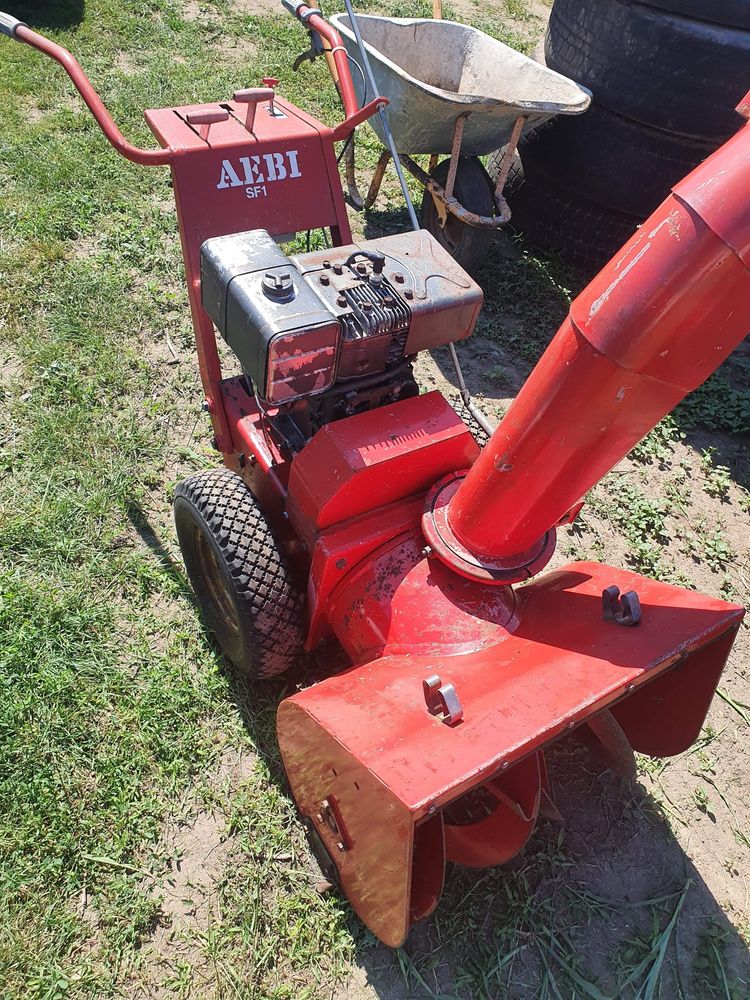 Vand 2 freze de zapada, 320cc,8hp,in stare foarte buna