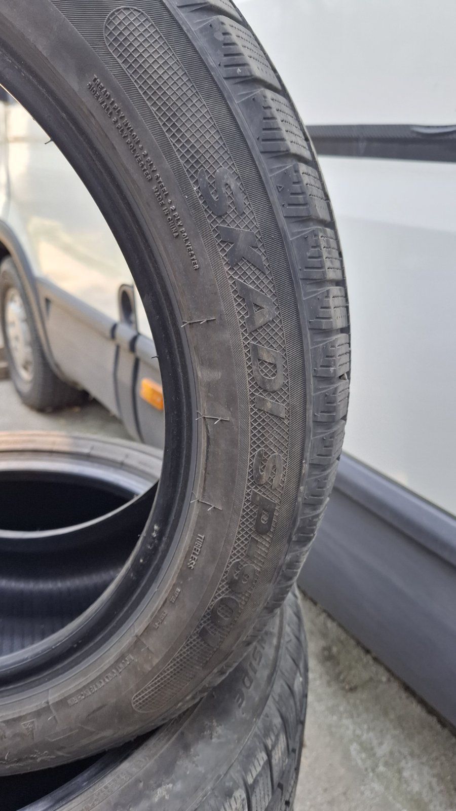 Гуми 235/50/18 AUSTONE