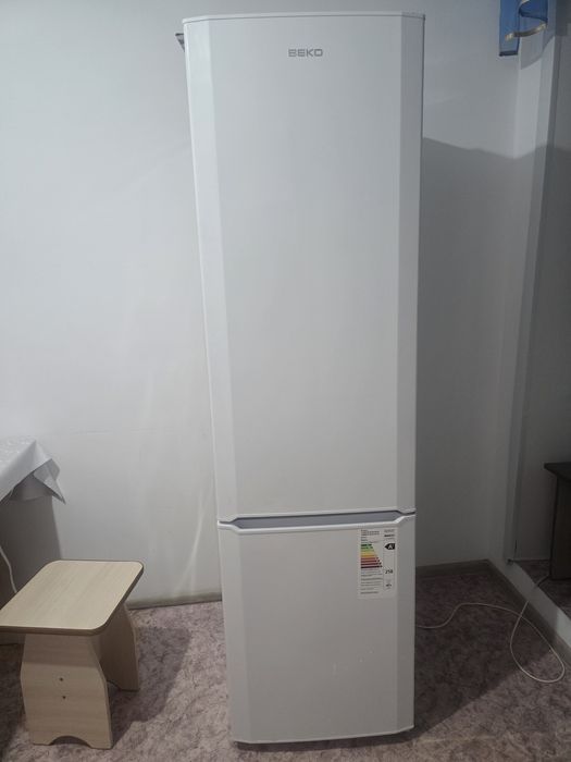 Отдам холодильник