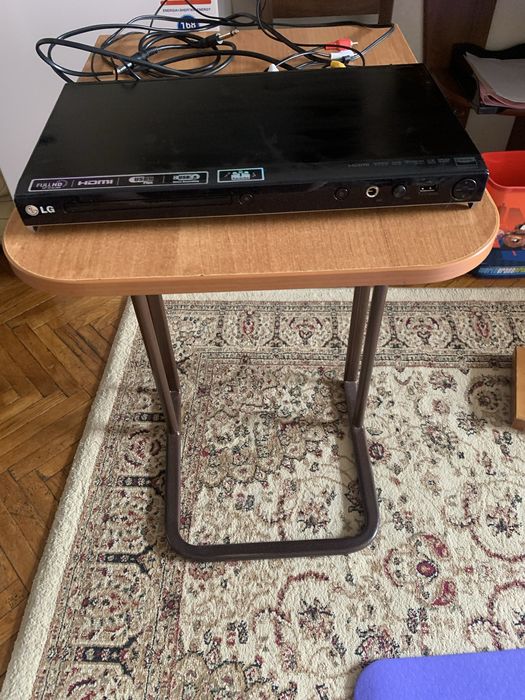 Продам видеоплеер марки LG, в отличном состоянии, легкий, малогабаритн