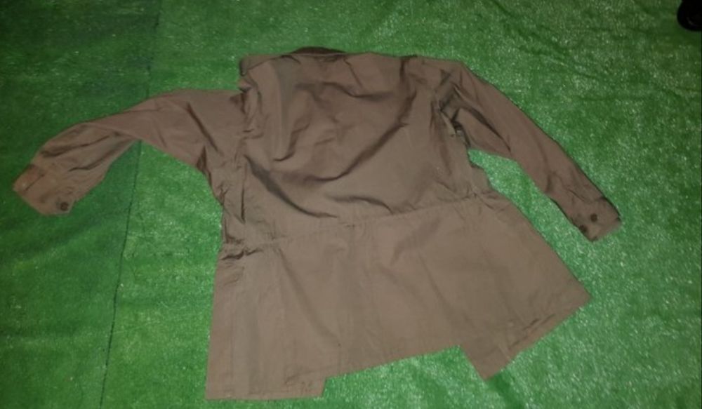 Над 30 годишни Германски военни куртки цената е 25лв обща за двете