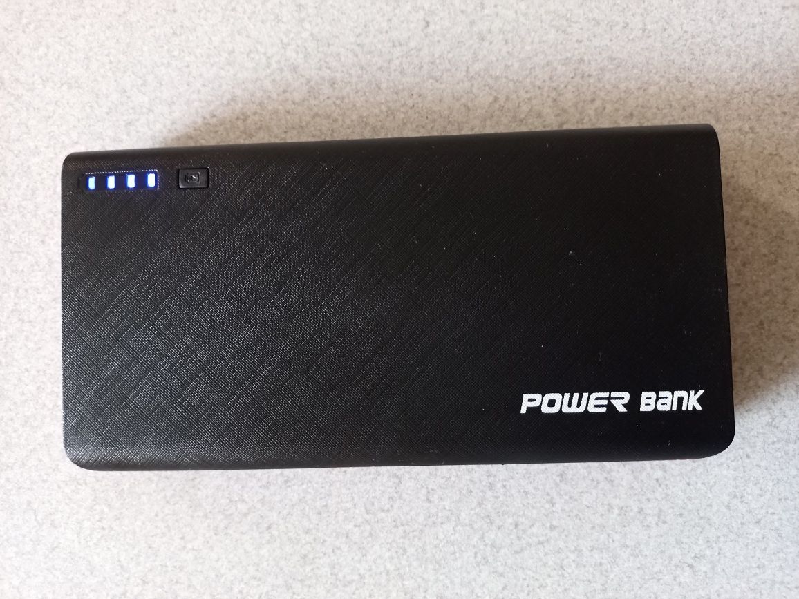 Външна Батерия Power Bank с 7 батерии 18650 и реален капацитет 10000