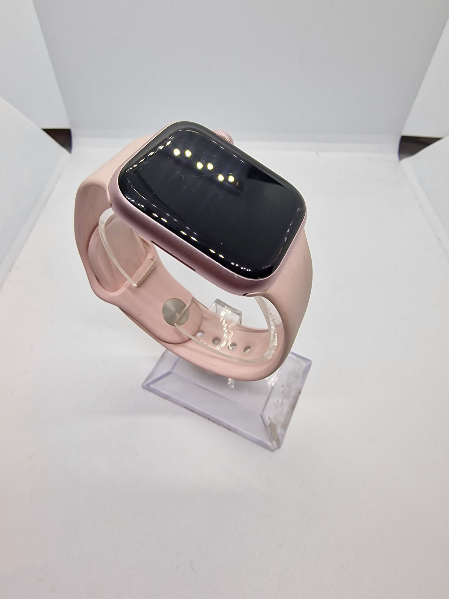 Apple Watch Seria 9 45mm
45mm 
Incarcator 

Pret: 1200Lei

Avem pe sto