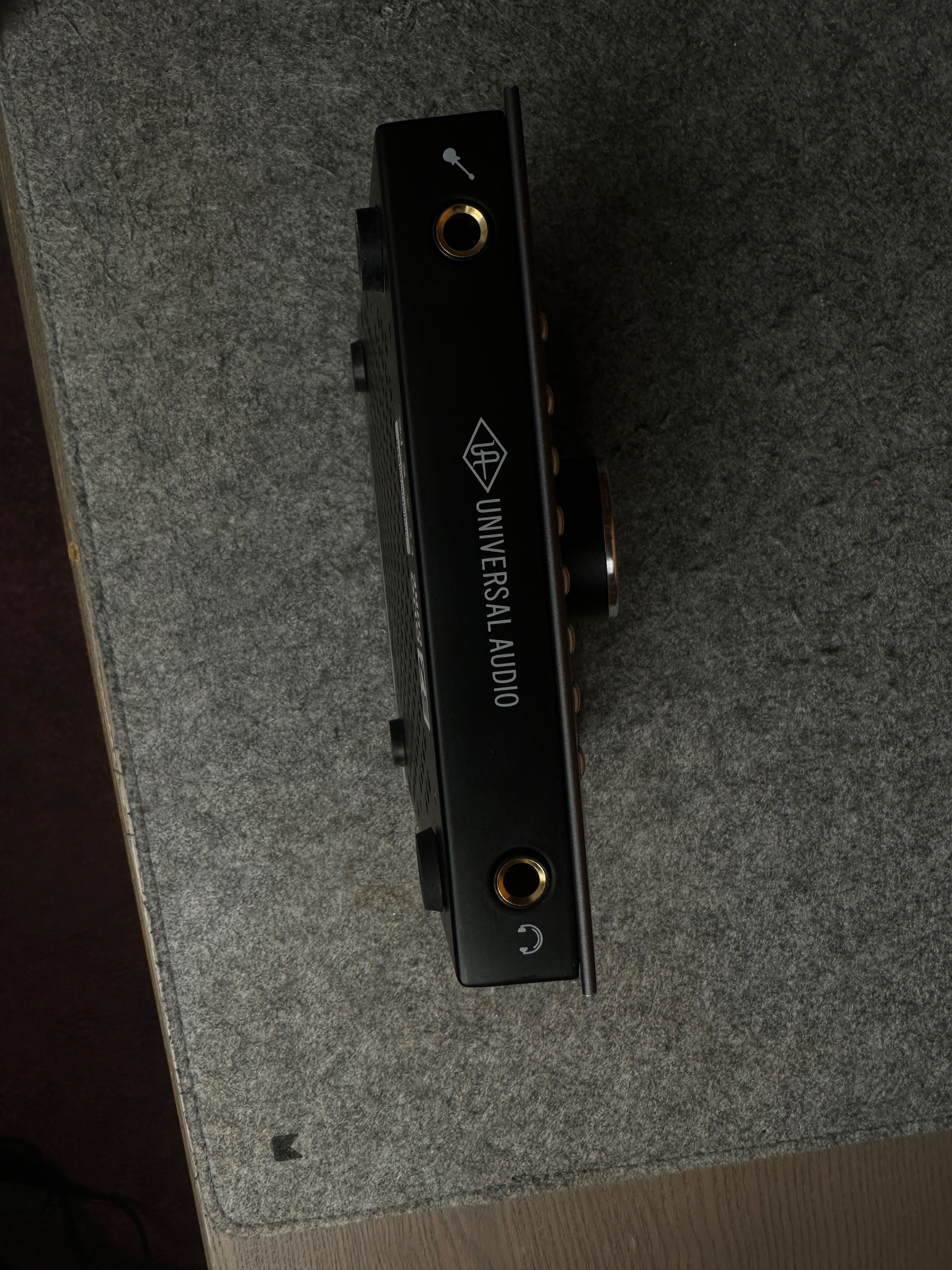 Universal Audio Apollo Twin Duo Като Нов С Кутия