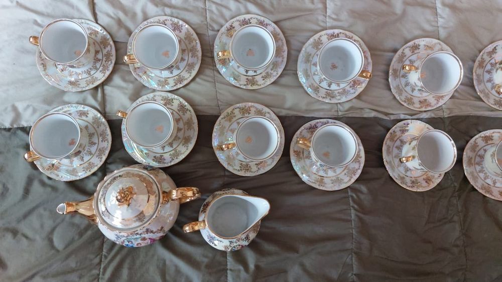 Продается сервиз Мадонна чайный