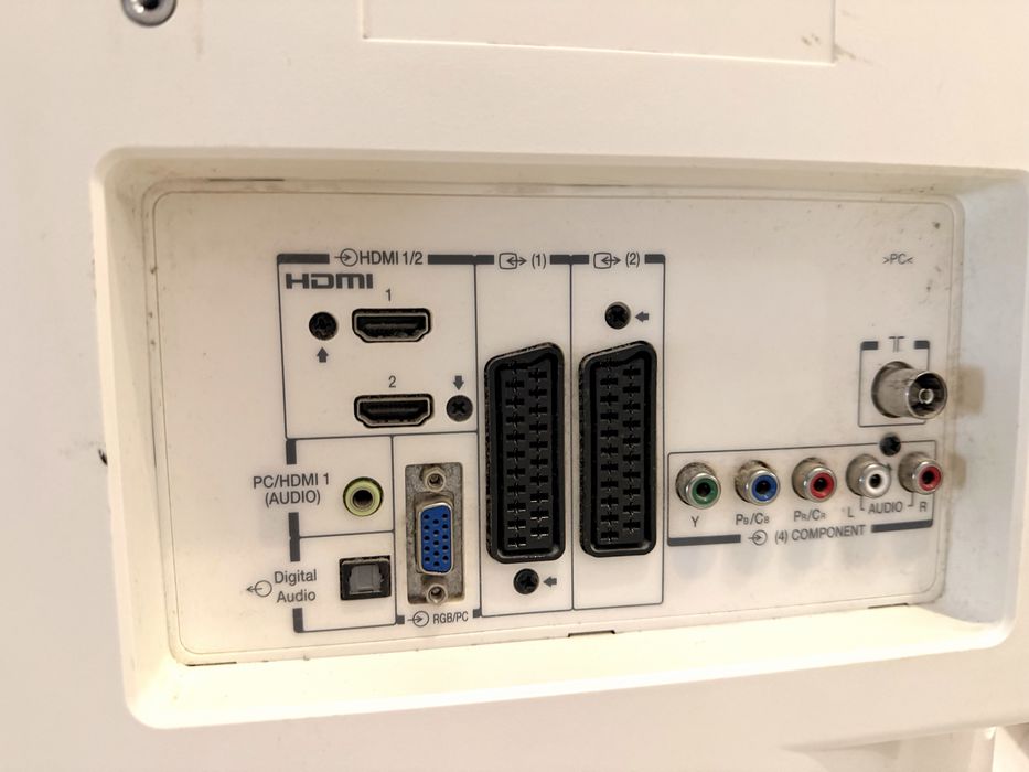 Телевизор Toshiba 32 инча