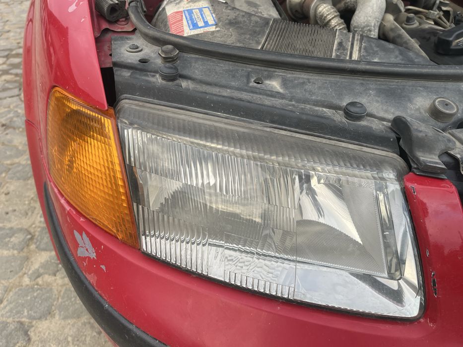 Faruri vw passat b5 in stare foarte buna