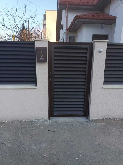 Garduri din panou stil jaluzele, sipca metalica, tabla, plasa si BCA