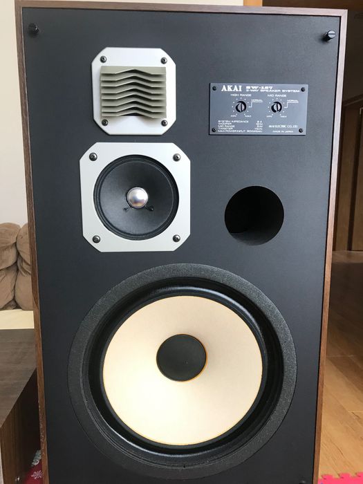 Тонколони Akai SW-157