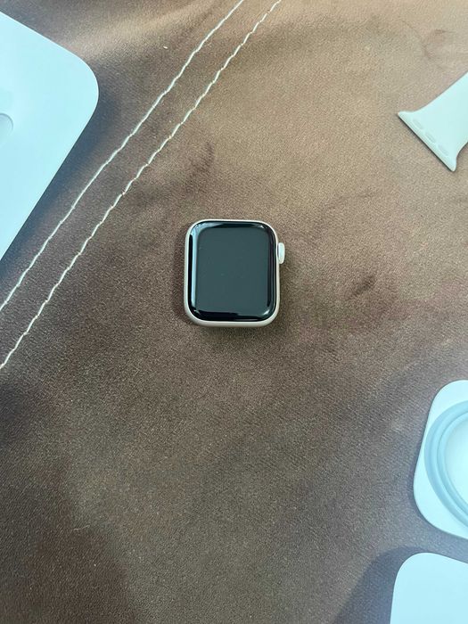 Apple Watch SE (Gen 2) 40mm Starlight Al Star