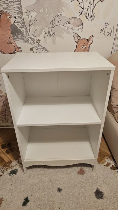 Vând masa de infasat Ikea