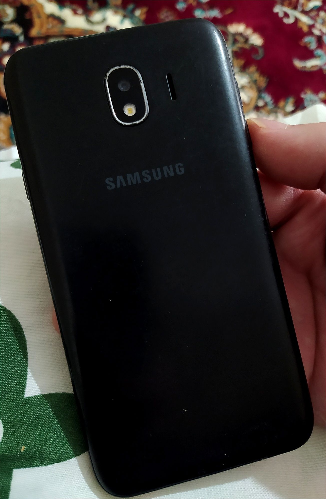 Ikkisi xam bir narxda, J4 samsung