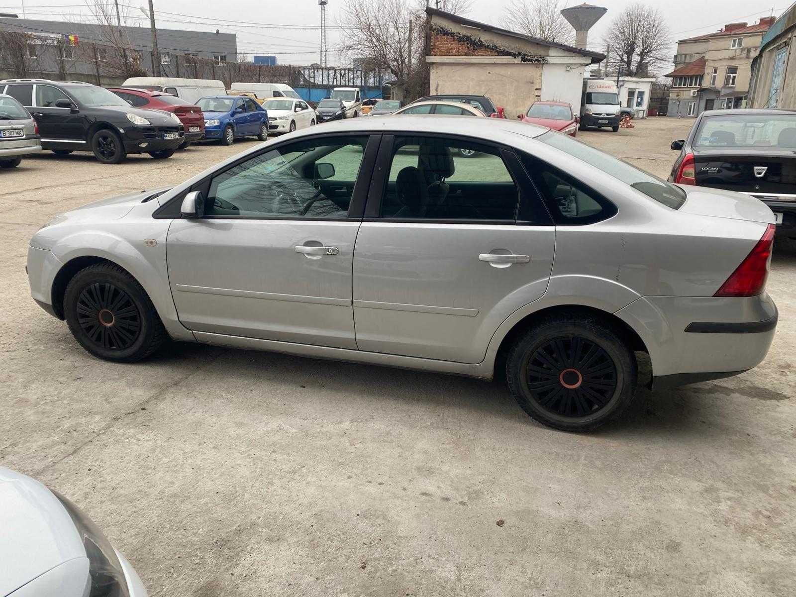 Vand Ford Focus benzina,an 2008