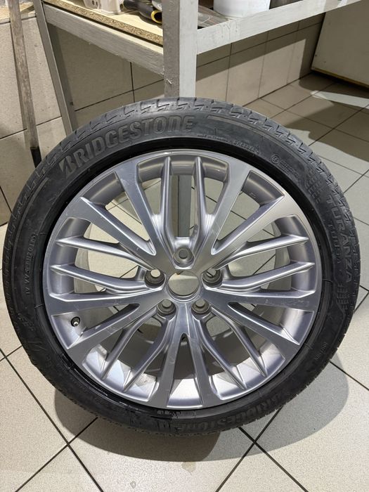 Продам диски от 70 камри Заводской