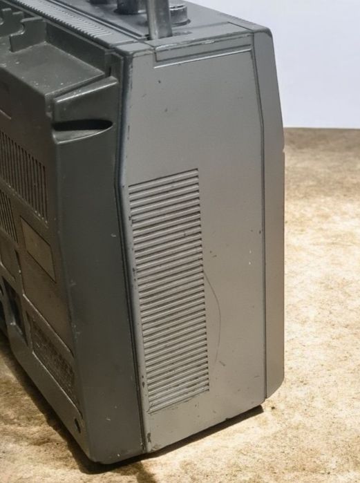 Радиокасетофон Hitachi TRK 8130E