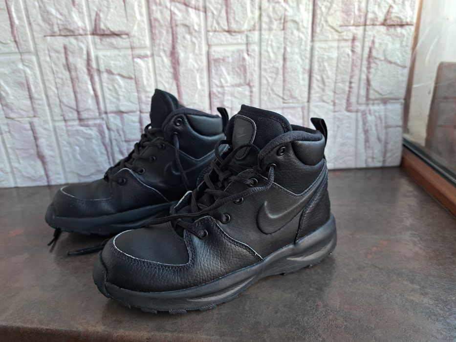 детски ботуши,зимни обувки,боти,апрески,Nike номер32 за момче