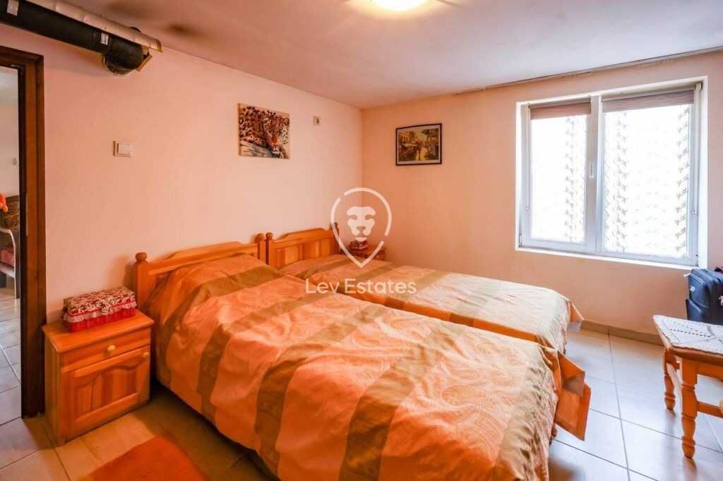 Продава се Къща в Средец - 140 кв.м за 750 €/кв.м - Снимка #4