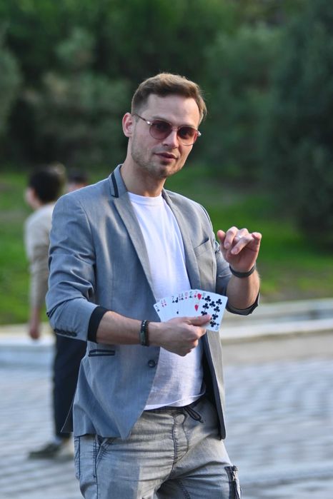 Фокусник иллюзионист на праздник в Алматы