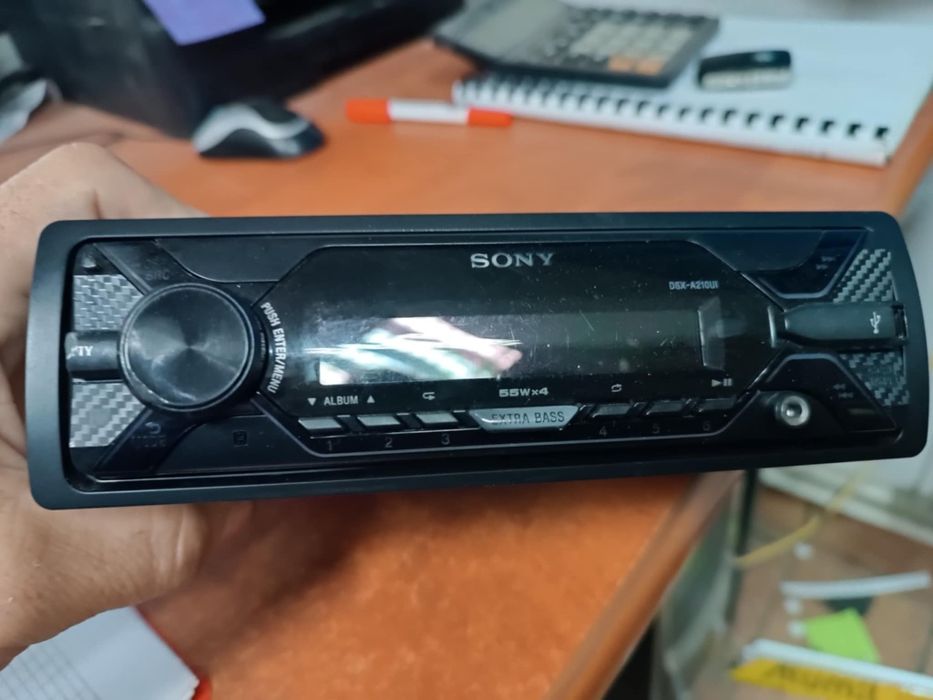 Vand radio auto Sony