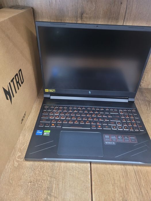Acer nitro v16 i5-14hx