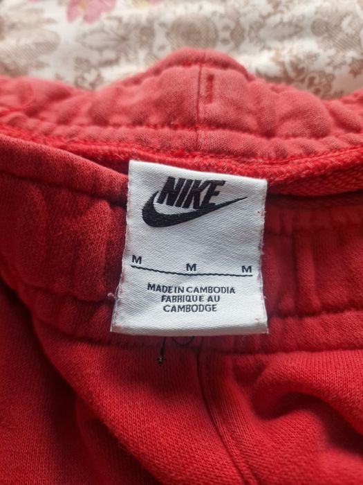 Анцуг NIKE - Използван / Само 25 лв!