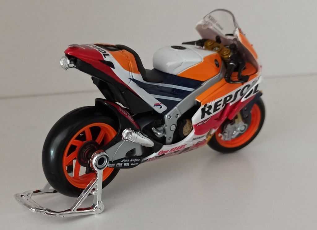 Macheta Honda RC213V Marc Marquez Campion MotoGP 2018 - Maisto 1/18