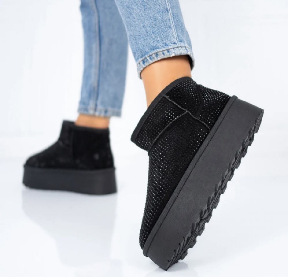 Cizme tip UGG imblanite