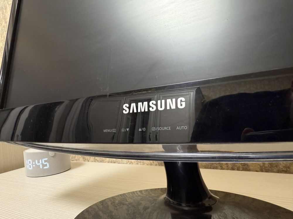 Монитор Samsung B1930 19 диагональ