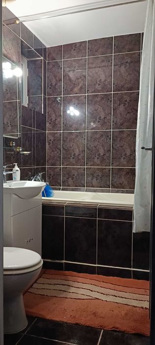 Închiriez apartament 3 camere