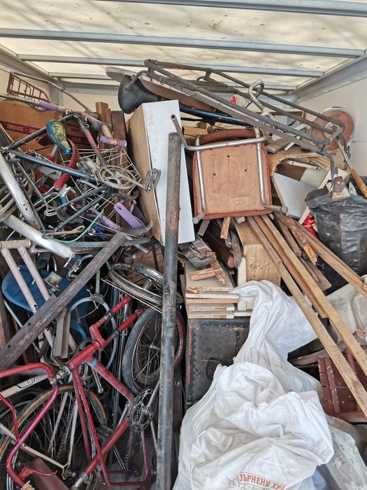 Почистване на мазето и тавана