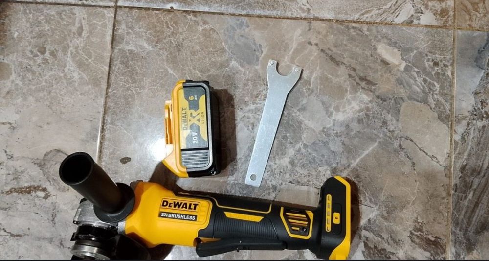 Dewalt flex nou cu variator