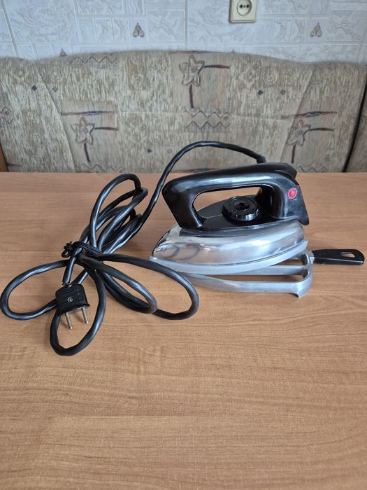 Продам утюг СССР