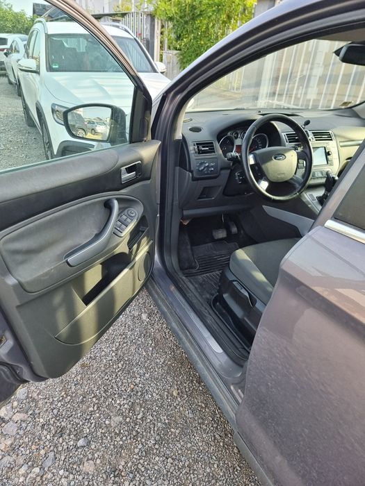 Ford Kuga 4x4 automata .
