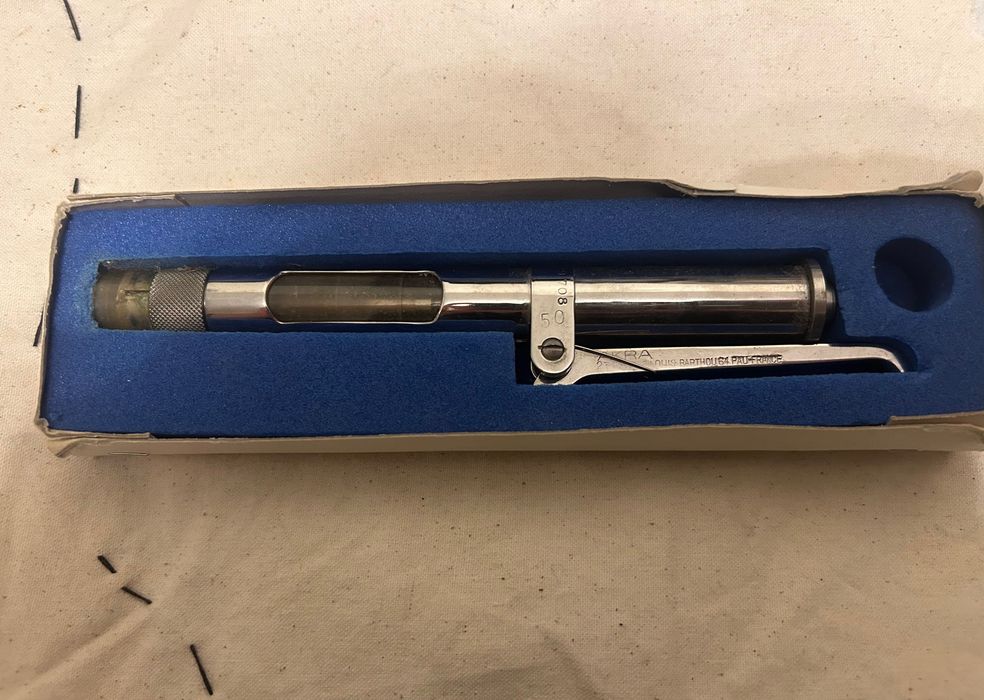 Aparat dermo-jet medical