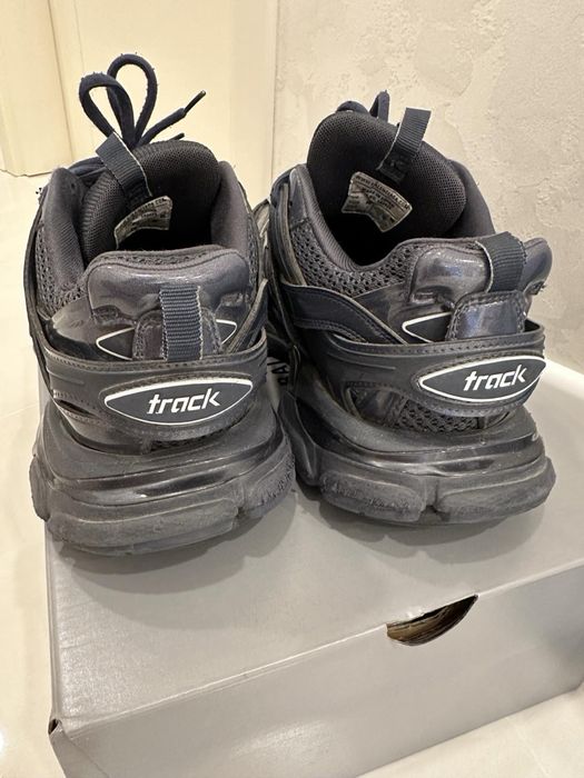 Balenciaga track