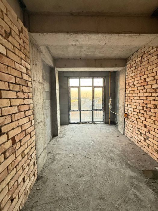 Продается квартира коробка новостройка