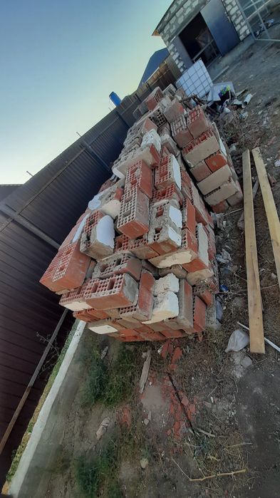 Продается б/у кирпич